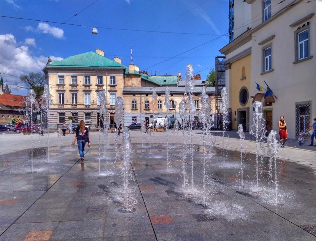 Апартаменти Центр Площа Митна Lviv Eksteriør bilde
